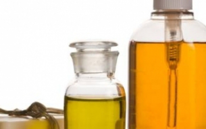 Cele mai bune 9 uleiuri organice folosite in cosmetica 