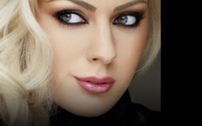 Castiga un curs de make-up in valoare de peste 400 de euro