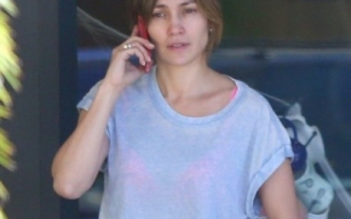 Cum arata J.Lo fara machiaj