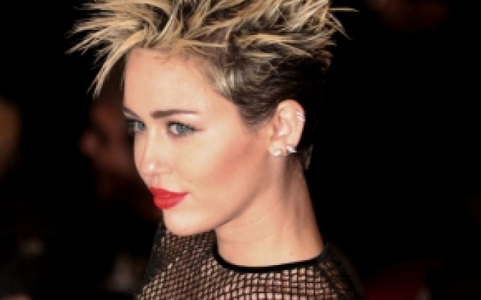 Miley Cyrus, oferta de 1 milion $ venita din industria filmelor porno