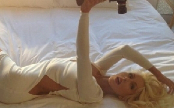 Aguilera, extrem de sexy intr-o rochie semnata de un designer roman