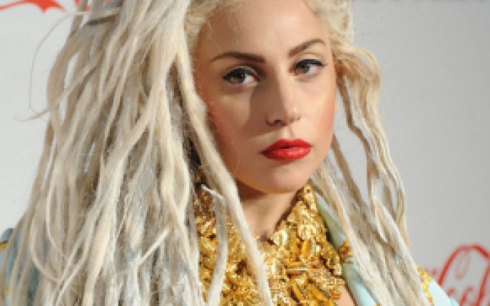 Lady Gaga a impiedicat un fan sa se sinucida