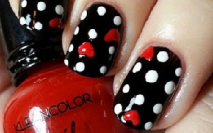 Unghii de Valentine s Day