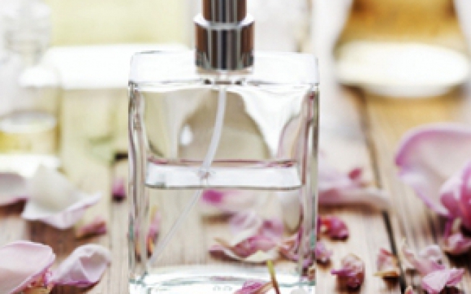 Cum sa diferentiezi un parfum contrafacut de unul original