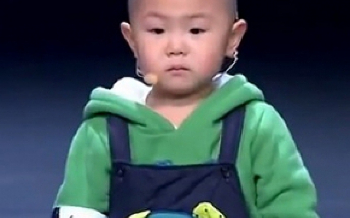 Video. Vezi cum danseaza un copilas de 3 ani din China