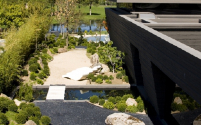Ce frumoasa este casa lui Cristiano Ronaldo! Uite ce living spectaculos are!
