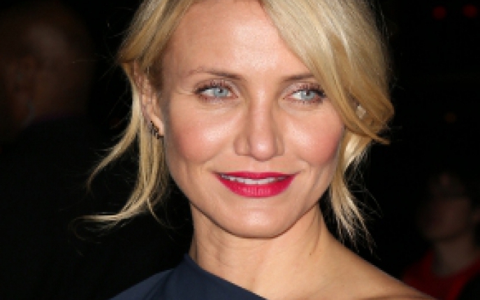 Cameron Diaz a intretinut relatii intime cu o femeie