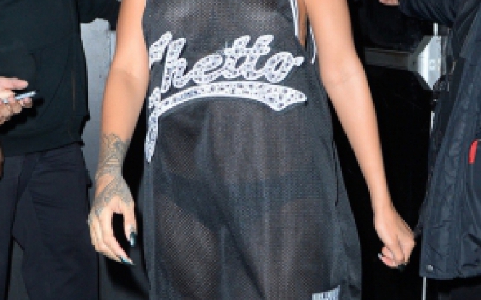 Rihanna aratat tot si in public!