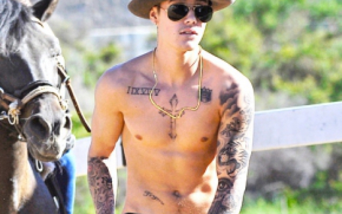Ce muschi a facut Justin Bieber! Vezi transformarea!