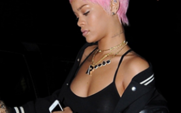Rihanna, in scandal cu afemeiatul Hollywood-ului! 