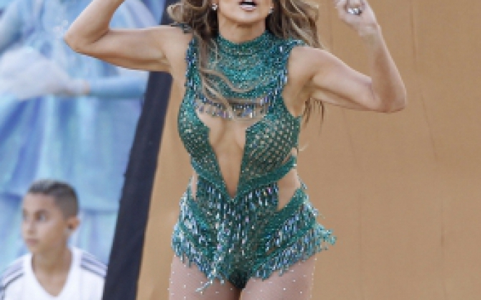 Cat de bine a aratat Jennifer Lopez la Campionatul Mondial de Fotbal 2014