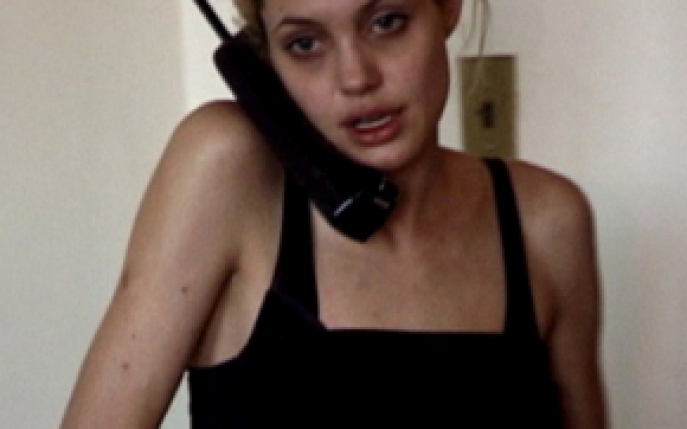 Vezi o inregistrare socanta cu Angelina Jolie drogata! 