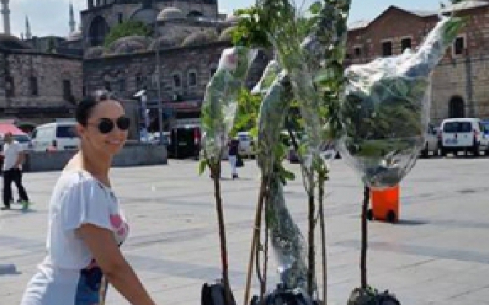 Nu o sa-ti vina sa crezi ce si-a cumparat Andreea Marin din Turcia!