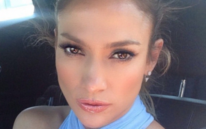 Jennifer Lopez a facut accident cu noua ei masina