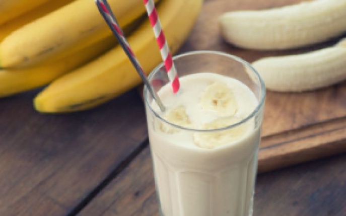 3 retete de smoothie cu banane pe care sa le incerci in acest sezon