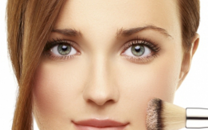 Castiga 3 produse profesionale de make-up! 