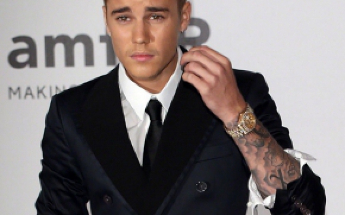 Justin Bieber s-a vopsit blond! Uite cum arata artistul!