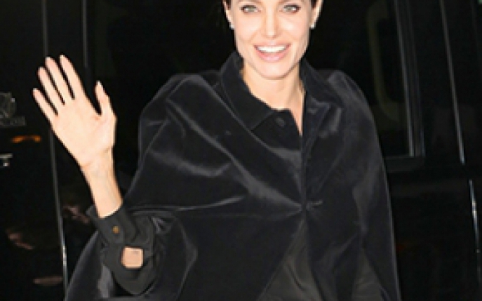 Angelina Jolie l-a cucerit pe Papa Fracisc. Filmul regizat de ea a ajuns la Vatican!