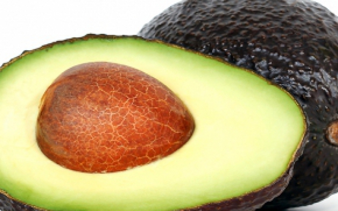 Cum se curata si se pastreaza un avocado