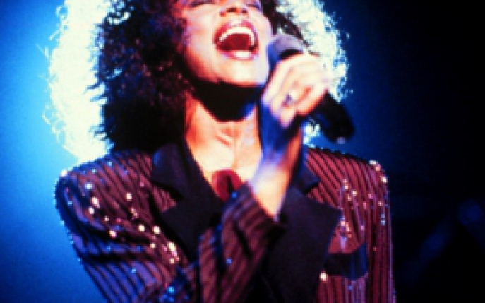 A aparut filmul biografic inspirat de Whitney Houston. Fanii sunt revoltati! 