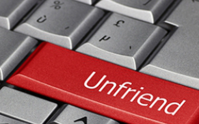 Unfriend sau respingerea pe Facebook: cum sa ii faci fata