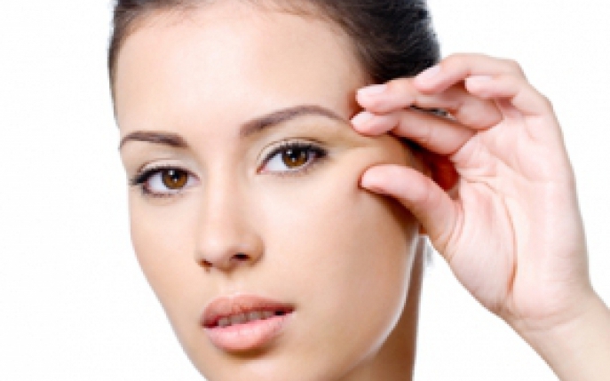 6 remedii naturiste pentru ridurile din jurul ochilor