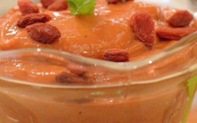 Crema de goji: o reteta de la Laura Cosoi