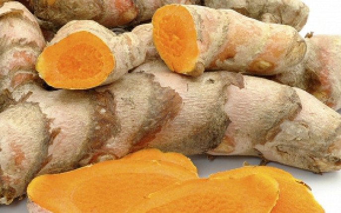 Cum sa prepari sucul de turmeric care te vindeca de artrita si de alte boli