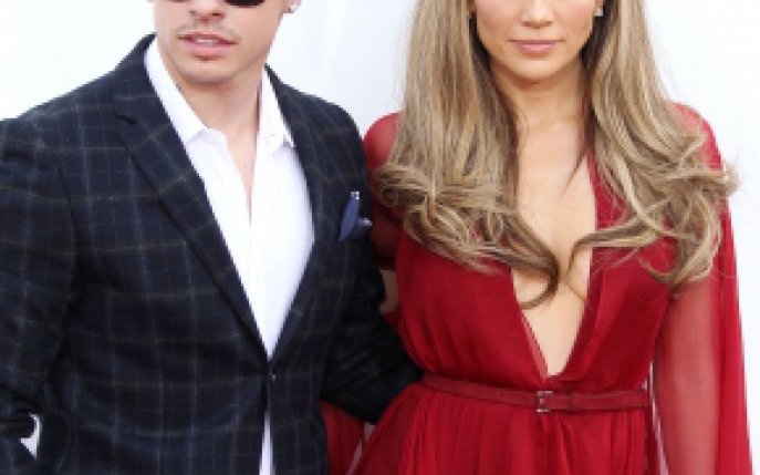 Este oficial: Jennifer Lopez s-a impacat cu fostul iubit!