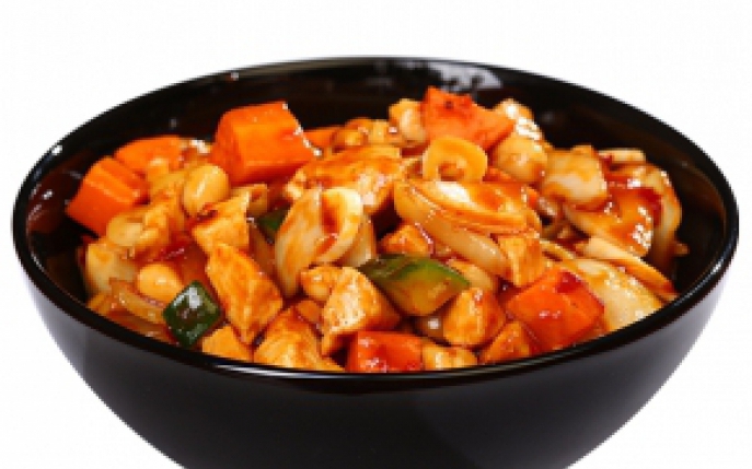 Food review: Pui Gong Bao, un deliciu cu arahide crocante si bucati fragede din piept de pui