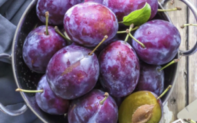 Cate calorii au prunele si alte informatii nutritionale