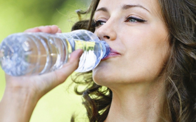 Detoxifierea cu apa si fructe - 5 retete delicioase