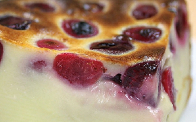 Clafoutis cu visine: o reteta de care te vei indragosti la prima degustare