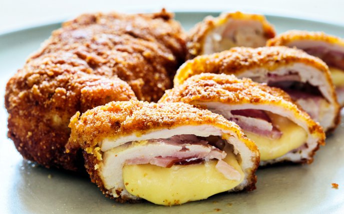 Cordon bleu de pui, un rasfat pentru papilele gustative