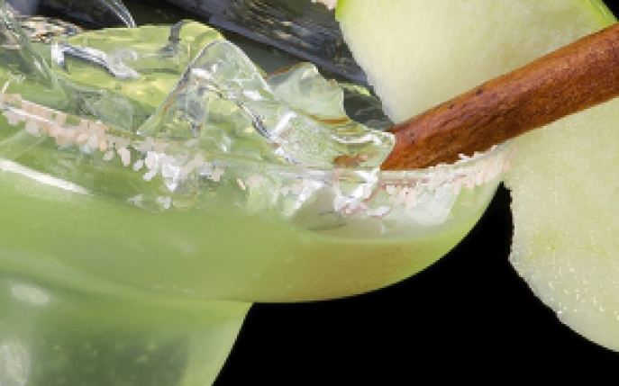 Green apple cocktail: bautura perfecta pentru o petrecere de vara