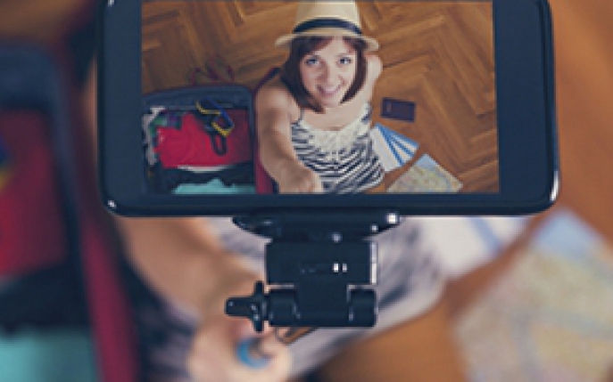 Fii in trend si fa-ti poze cu selfie stick-ul! Afla de unde poti cumpara unul de o calitate superioara!