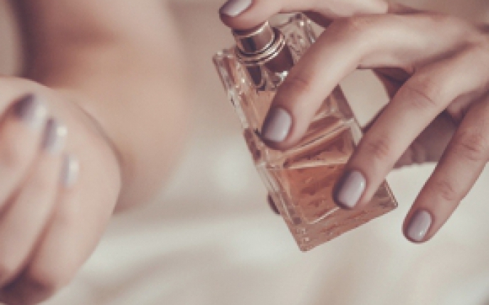 Parfumuri celebre la preturi reduse! Iata recomandarile lunii iulie! 