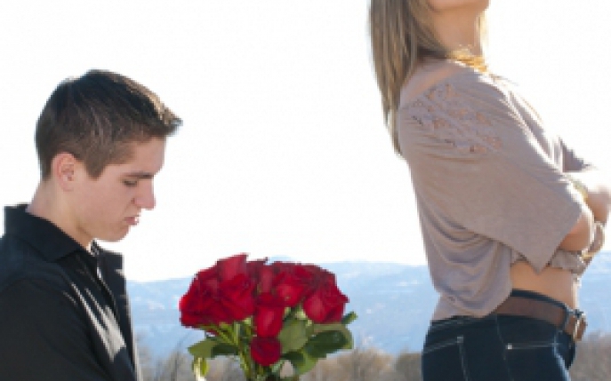 Tradarea in dragoste nu incepe cu sexul. Tu unde te poti opri?