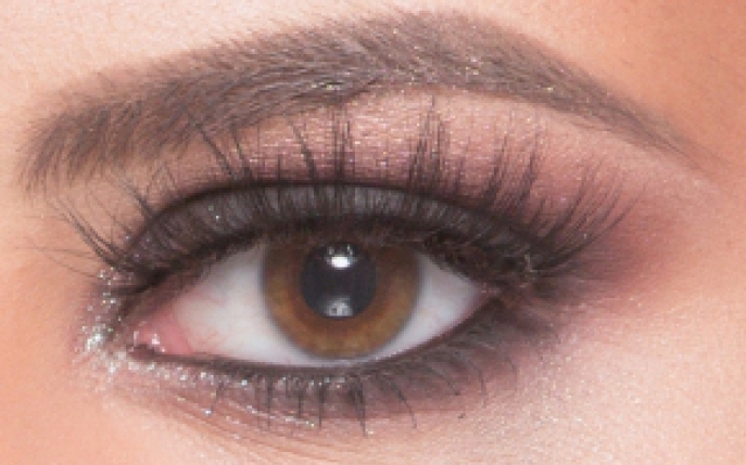 Machiajul smokey eyes, in tendinte si in 2015. Urmareste acest tutorial!