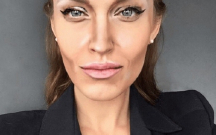 Nimic nu este imposibil pentru ea: crezi ca este cel mai bun make-up artist?