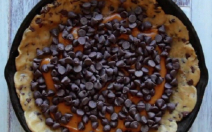 Incearca o prajitura cu caramel delicioasa si incredibil de simpla!