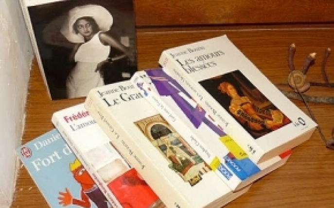 Libraria franceza C'arthe: carte si ceai!