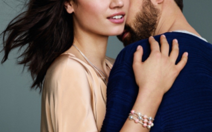 Arata-ti pretuirea pentru persoana iubita cu Pandora Essence Collection