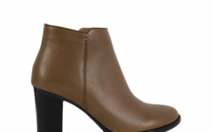 Au inceput reducerile! Descopera cele mai chic 10 modele de botine si cizme de iarna!