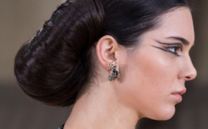 Vezi ce model de coc elegant este la moda in 2016! Verdictul indraznet al podiumurilor!