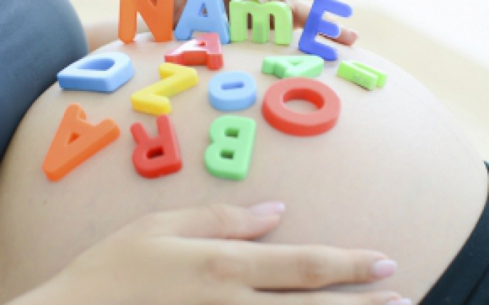 10 nume de fete rare pe care sa le iei in considerare