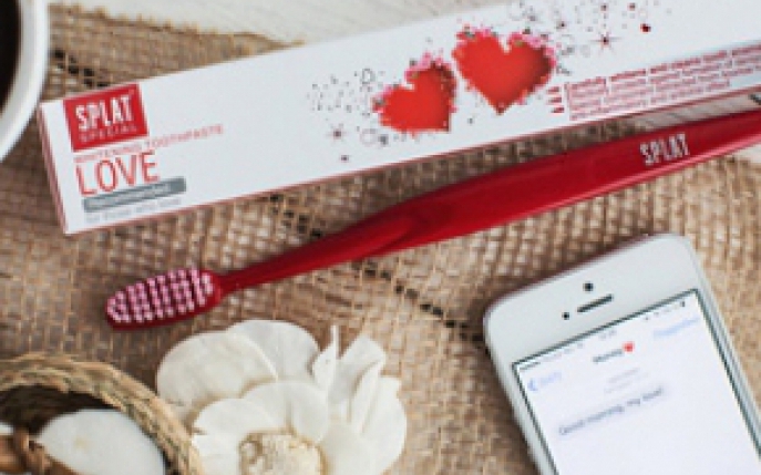 Stiai ca exista pasta de dinti special facuta pentru indragostiti?