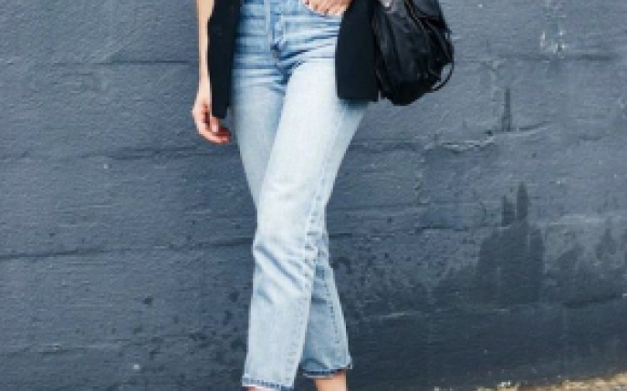 Trebuie sa incerci cel mai nou trend in moda: poarta blugi girlfriend in 2016!