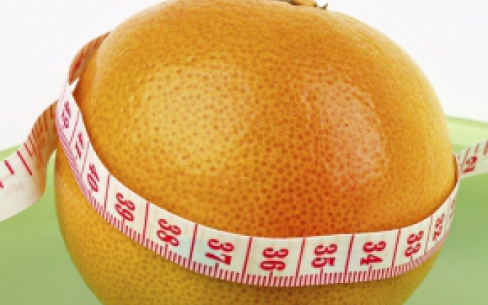 5 beneficii ale consumului de grapefruit rosu in procesul de slabire
