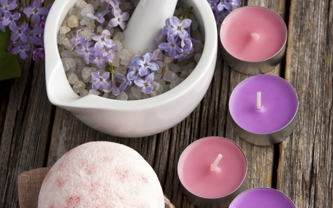 Cinci idei de parfumuri de cameră naturale perfecte pentru casa ta